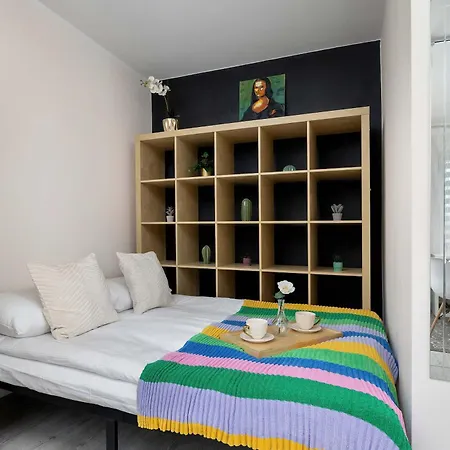 Apartmán Charming With Balcony In By Renters