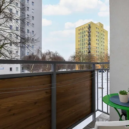 Charming With Balcony In By Renters *